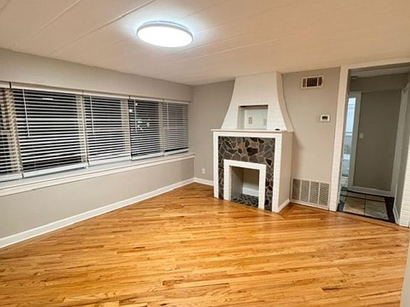 4th image of 6015-23 N Fairfield Ave #1W