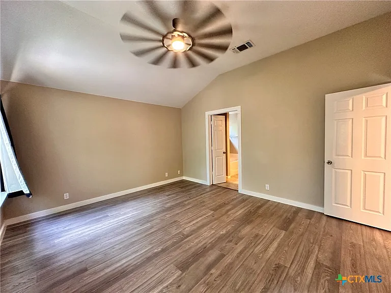 2029 Northview Dr — Photo 17