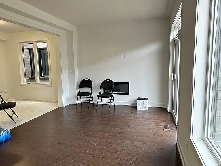 27 Deer Ridge Cres #MAIN — Photo 3