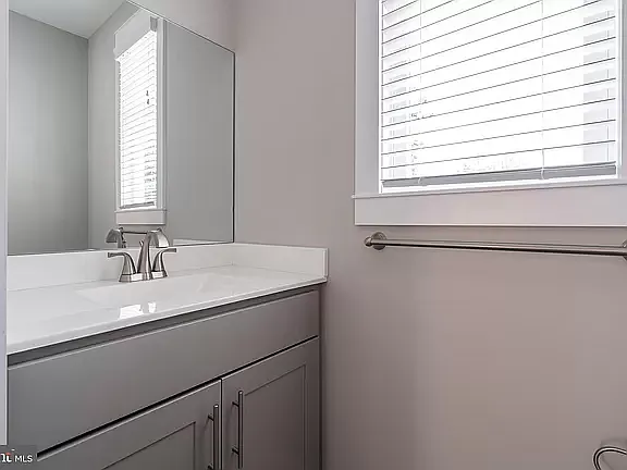 133 Garrett Ave — Photo 14