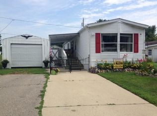 1827 Sunrise Dr, Caro, MI 48723