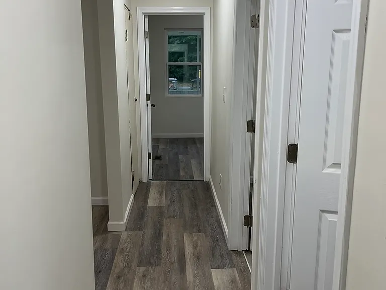 578 Gentry Ln — Photo 3