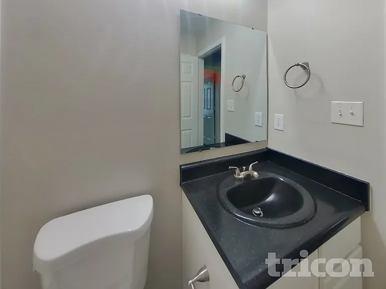 1424 Round Lake Rd — Photo 14
