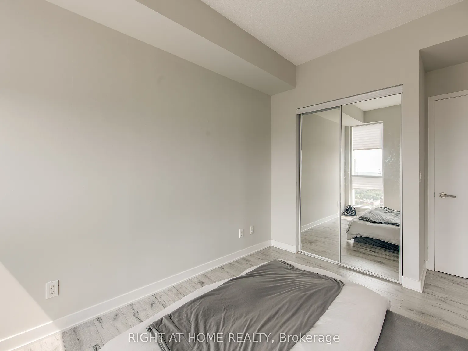 2 bed, $2,500 — Photo 3