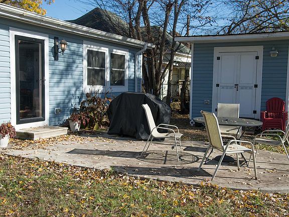 Patio Table and chairs provided.