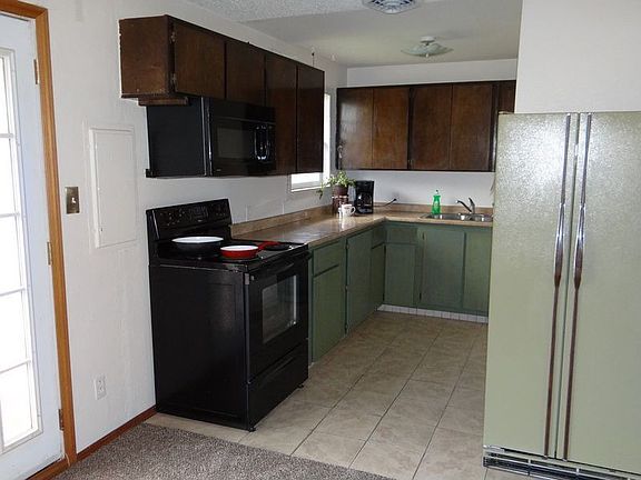 3rd image of 432 E Sunset Dr