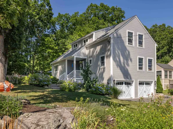 24 Coolidge Drive, Portsmouth, NH 03801