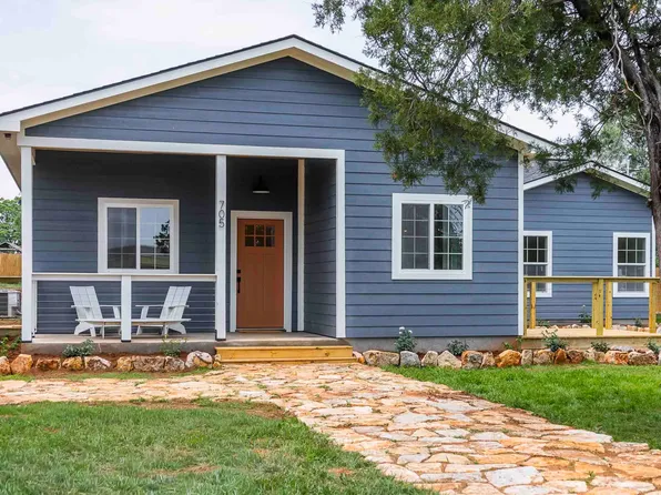 705 Flag Street, Llano, TX 78643