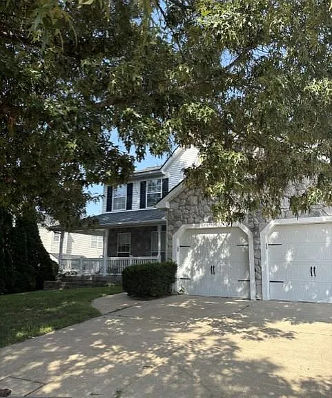 202 Cannon Pl — Photo 2
