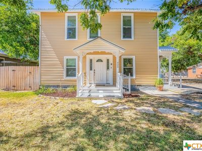 425 N Seguin Ave, New Braunfels, TX, 78130