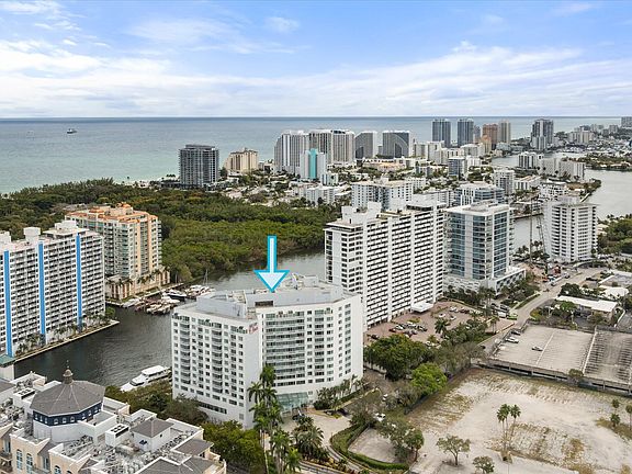 3rd image of 2670 E Sunrise Boulevard #703