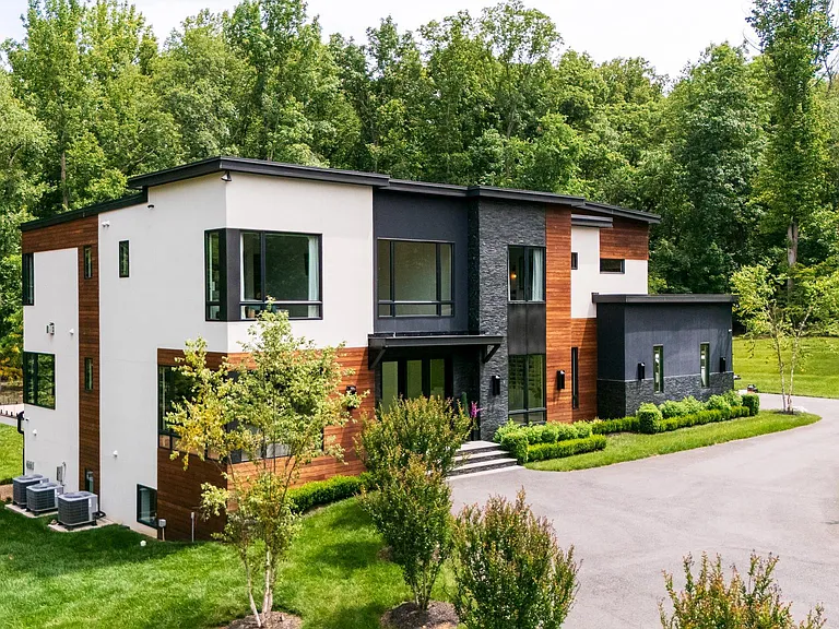 40388 Manbar Ln — Photo 8