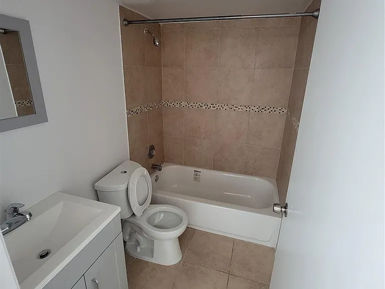 3465 NW 44th St #106 — Photo 7