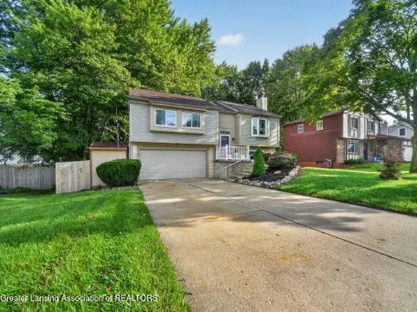 5114 Grape Arbor Ln, Lansing, MI 48917