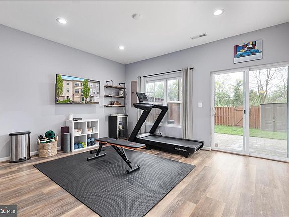 5th image of 118 Splendor Garden Way