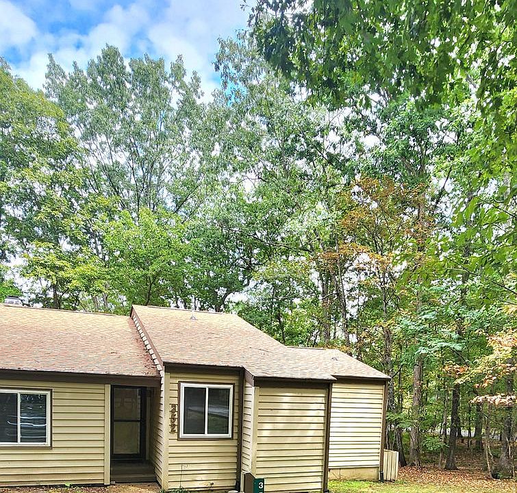 1st image of 352 Lake Catherine Cir