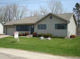 6966 Grignon Rd, Winneconne, WI 54986