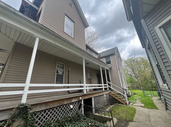 1025 Howard St, Port Huron, MI 48060