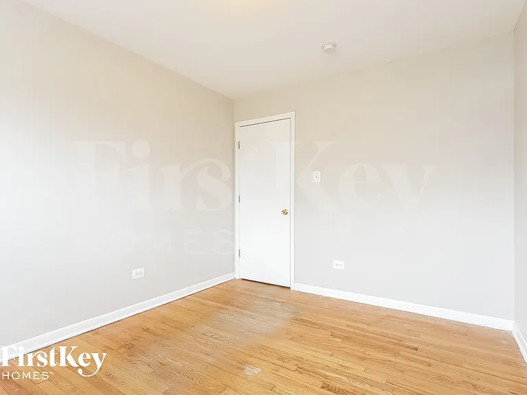 3028 W 141st St — Photo 9