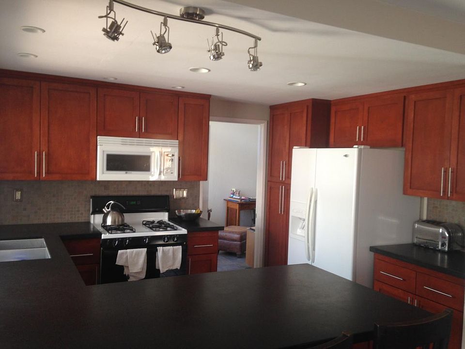 Newly Remodeled Kitchen