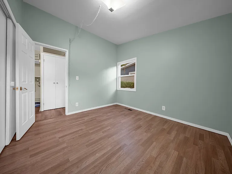 870 Taylor Ave — Photo 6