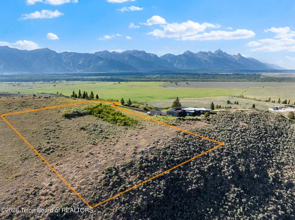 1000 E Grand View Rd, Jackson, WY 83001