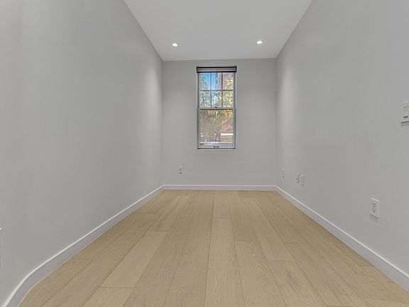 5th image of 453 Hudson St #2A