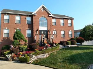 1360 Morgan Cir, Canonsburg, PA 15317