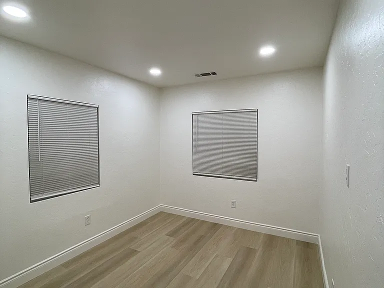 2524 E Grant Ave — Photo 6