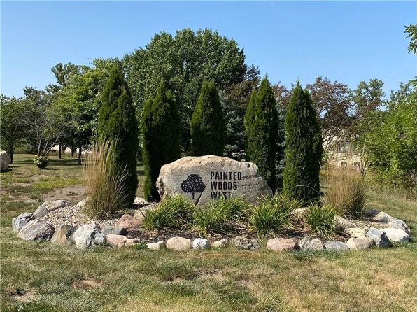 3815 Fieldstone Dr, Waukee, IA 50263