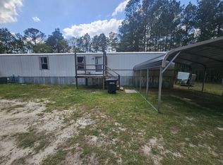 130 Shackett Rd, Raeford, NC 28376
