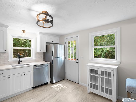 5th image of 47 Hungerford Avenue