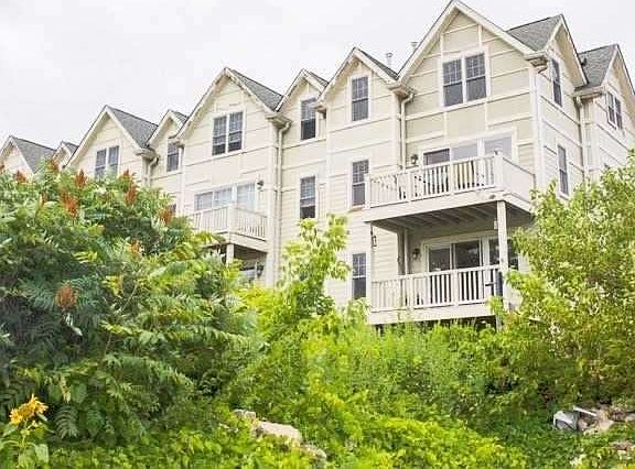 2nd image of 16840 Powells Cove Blvd