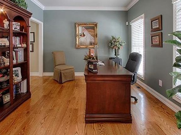 4th image of 1220 Bentley Park Ln