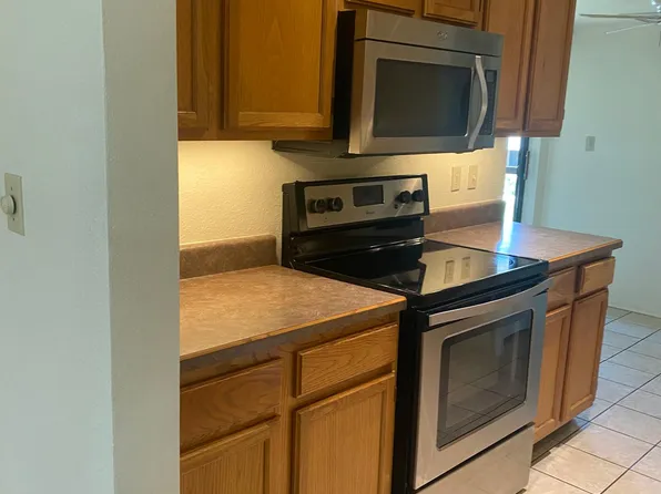 9550 N 94th Pl Unit 207, Scottsdale, AZ 85258