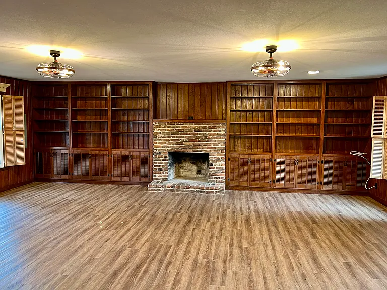 2414 Arendell Way — Photo 4
