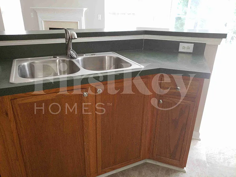 3760 Thornaby Cir — Photo 10