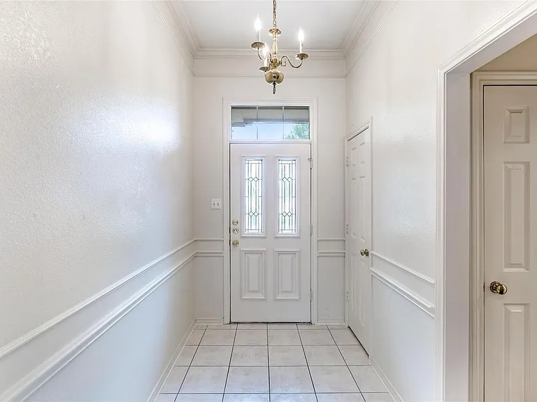 9229 Meandering Dr — Photo 6