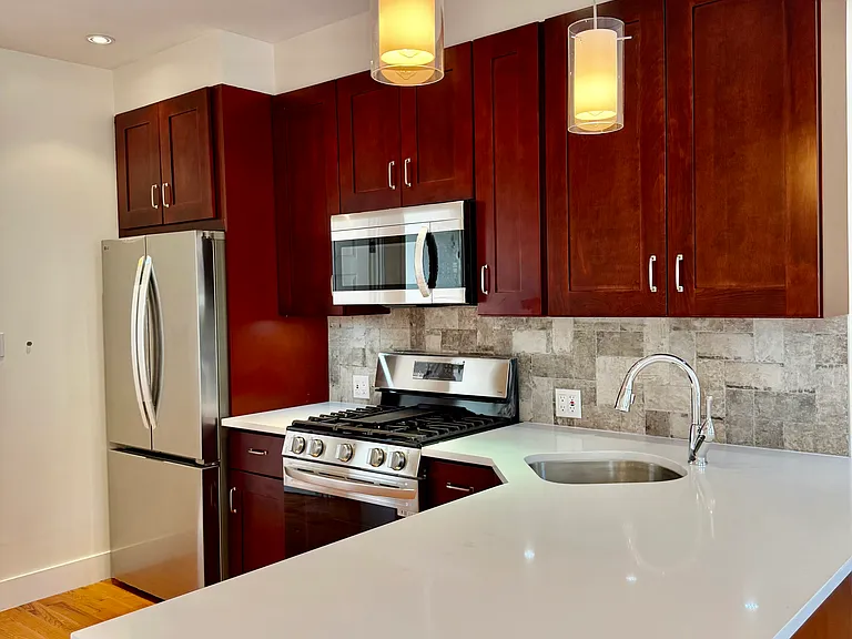 62 Huron St #2 — Photo 1