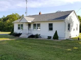 1704 Shaw Rd, Amboy, IL 61310