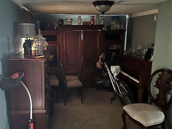5th image of 1255 Dallas Street