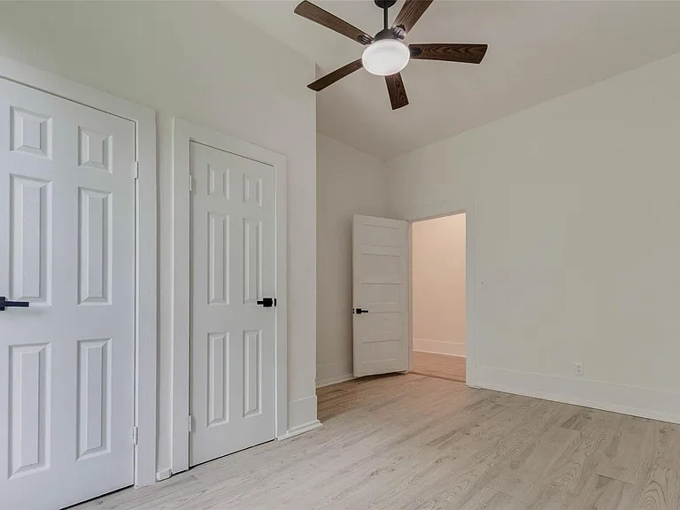 1302 Ross St — Photo 12
