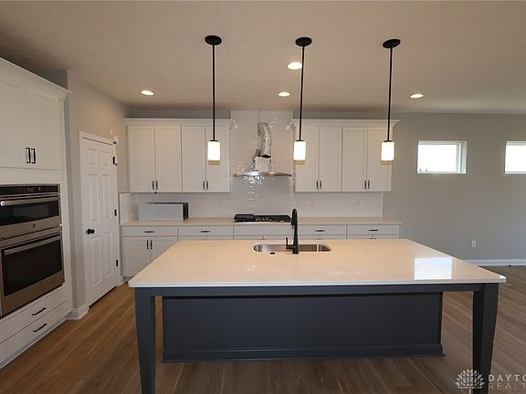 7th image of this home