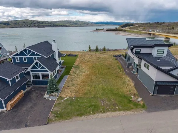 403 Cottageclub Grv, Rocky View County, AB T4C 1B1