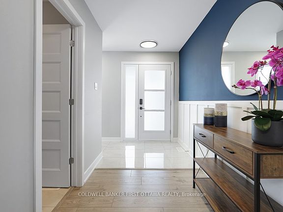 4th image of 277 Moisson St