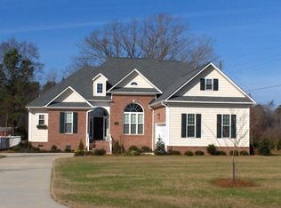 1108 Oak Hill Dr, Greenville, NC 27858