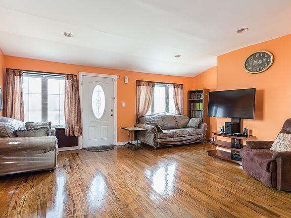 2nd image of 11126 167th St