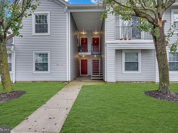 4th image of 1112 Waters Edge Dr #12B