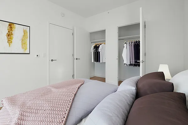 Rented by Stonehenge NYC LLC | media 6