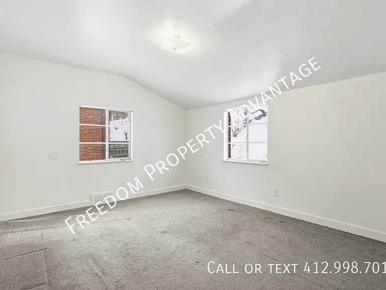 3396 Columbia Dr — Photo 14